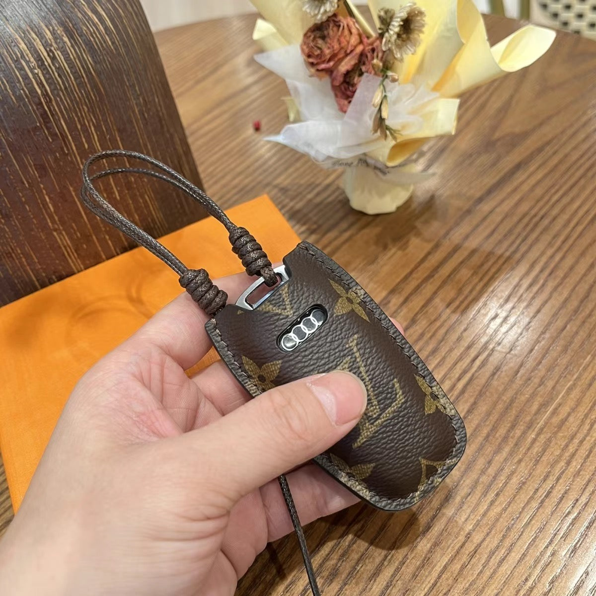 Luxury Leather Smart Key Cover – Designed for Audi, BMW, Benz & VW 🚗✨