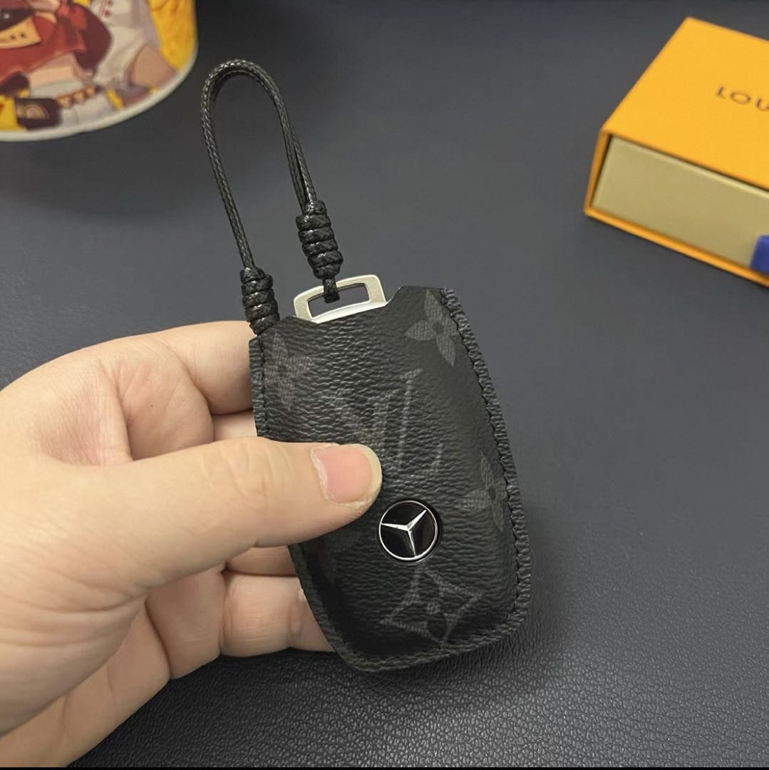 Luxury Key Case That Turns Heads — Upgrade Your Drive-Benz