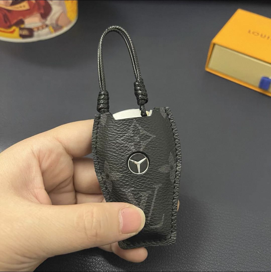 Luxury Key Case That Turns Heads — Upgrade Your Drive-Benz