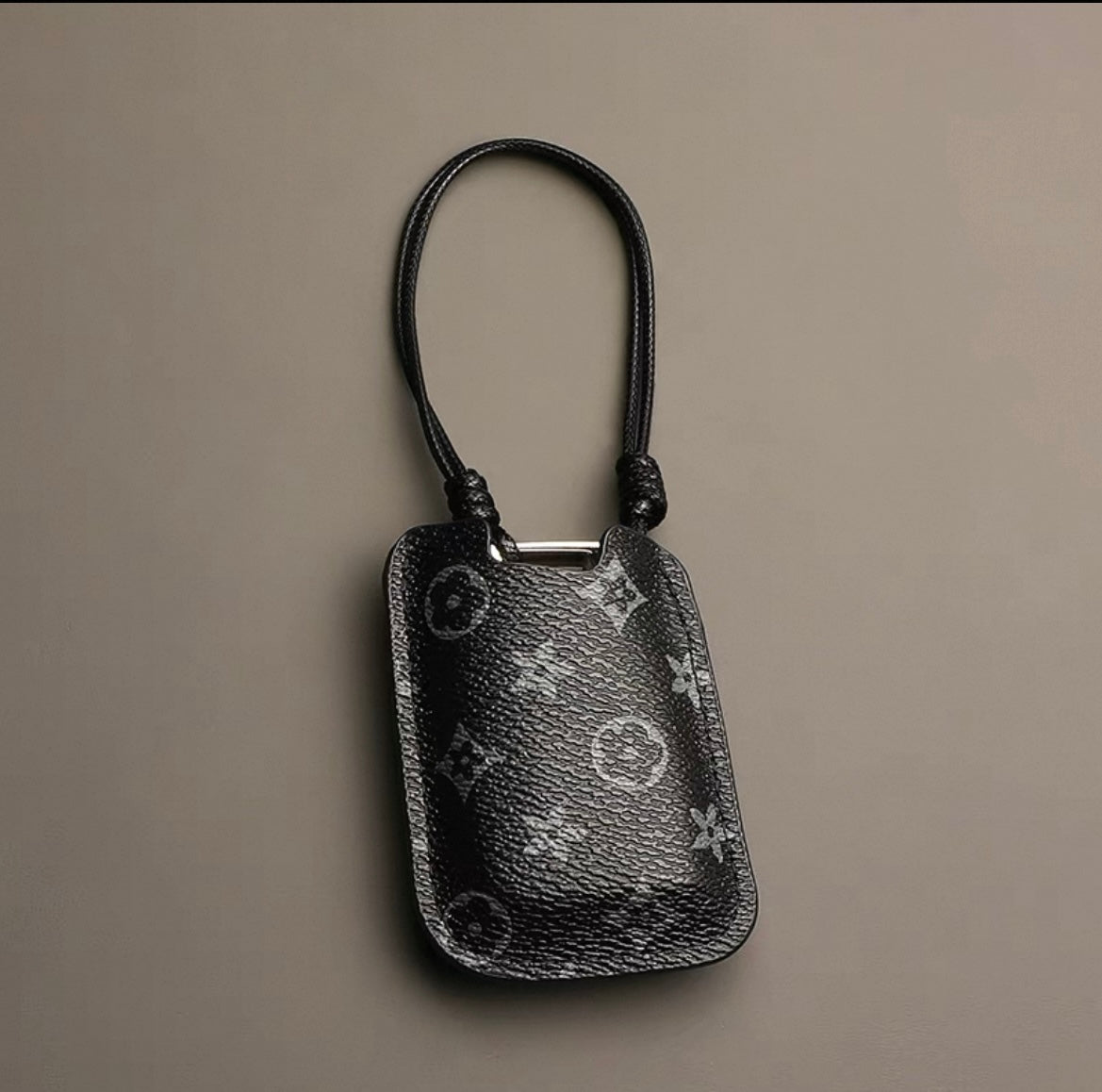 Luxury Key Case That Turns Heads — Upgrade Your Drive-Benz
