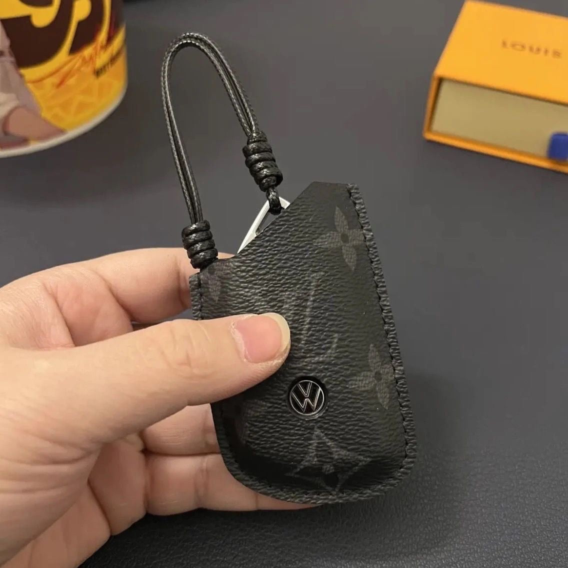 Luxury Leather Smart Key Cover – Designed for Audi, BMW, Benz & VW 🚗✨