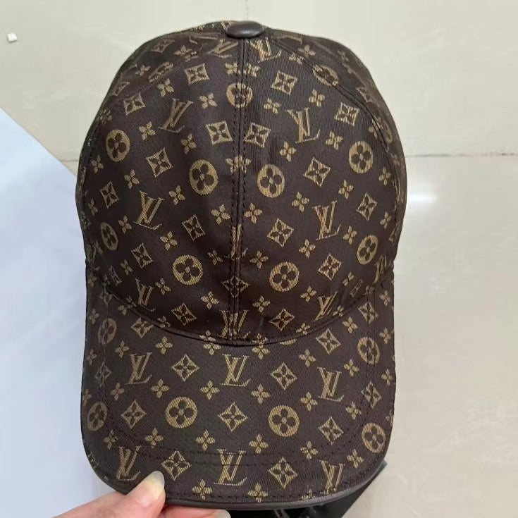 ๐งข Elevate Your Street Style โ Limited Edition Luxury Caps key