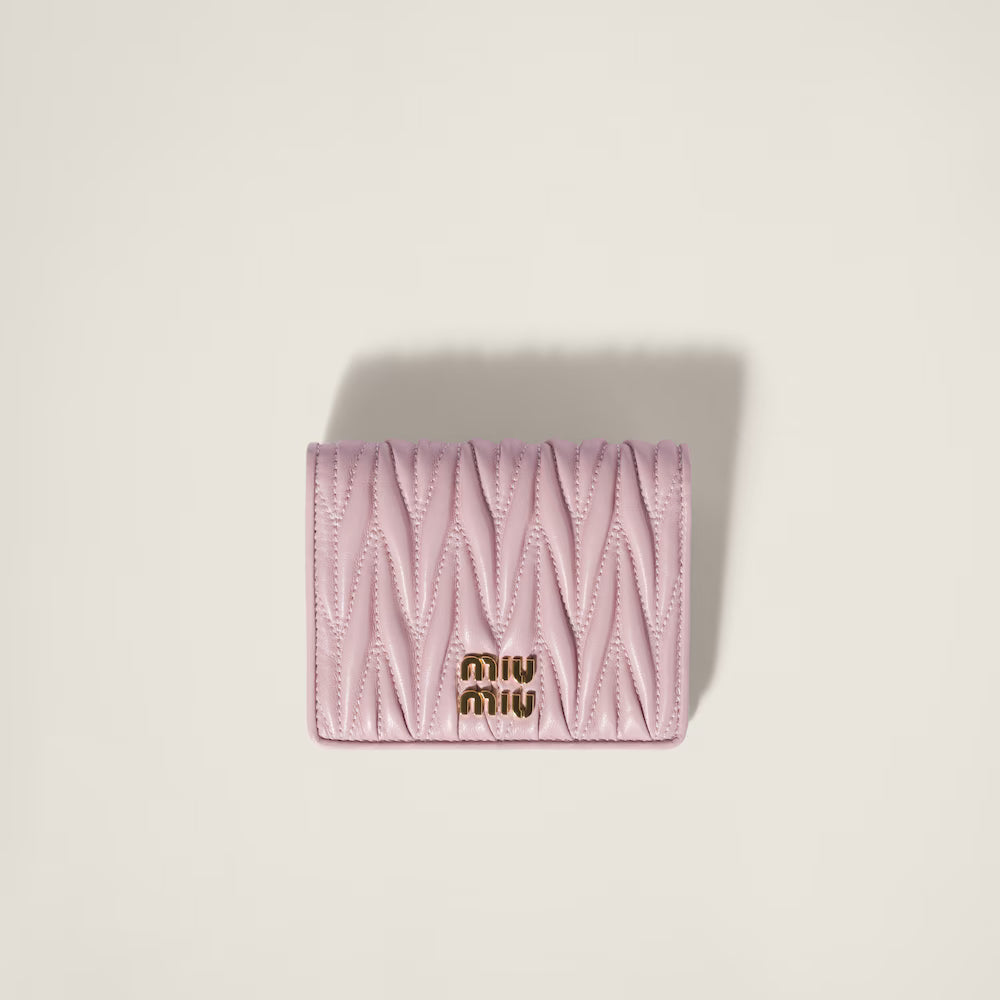 Matelassé-Style Quilted Wallet – Compact & Elegant