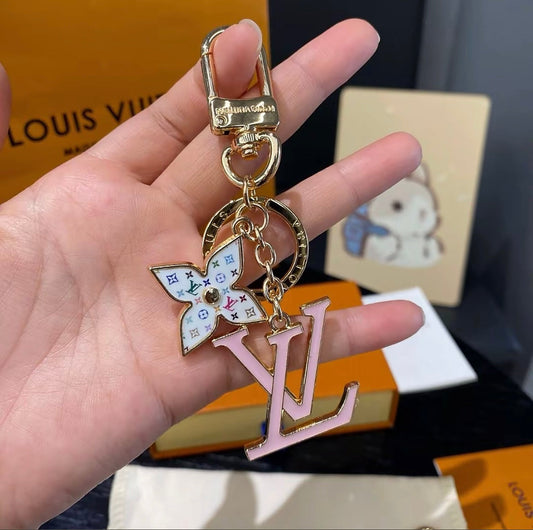 ✨LV-Inspired Keychain – Elevate Your Bag Instantly!