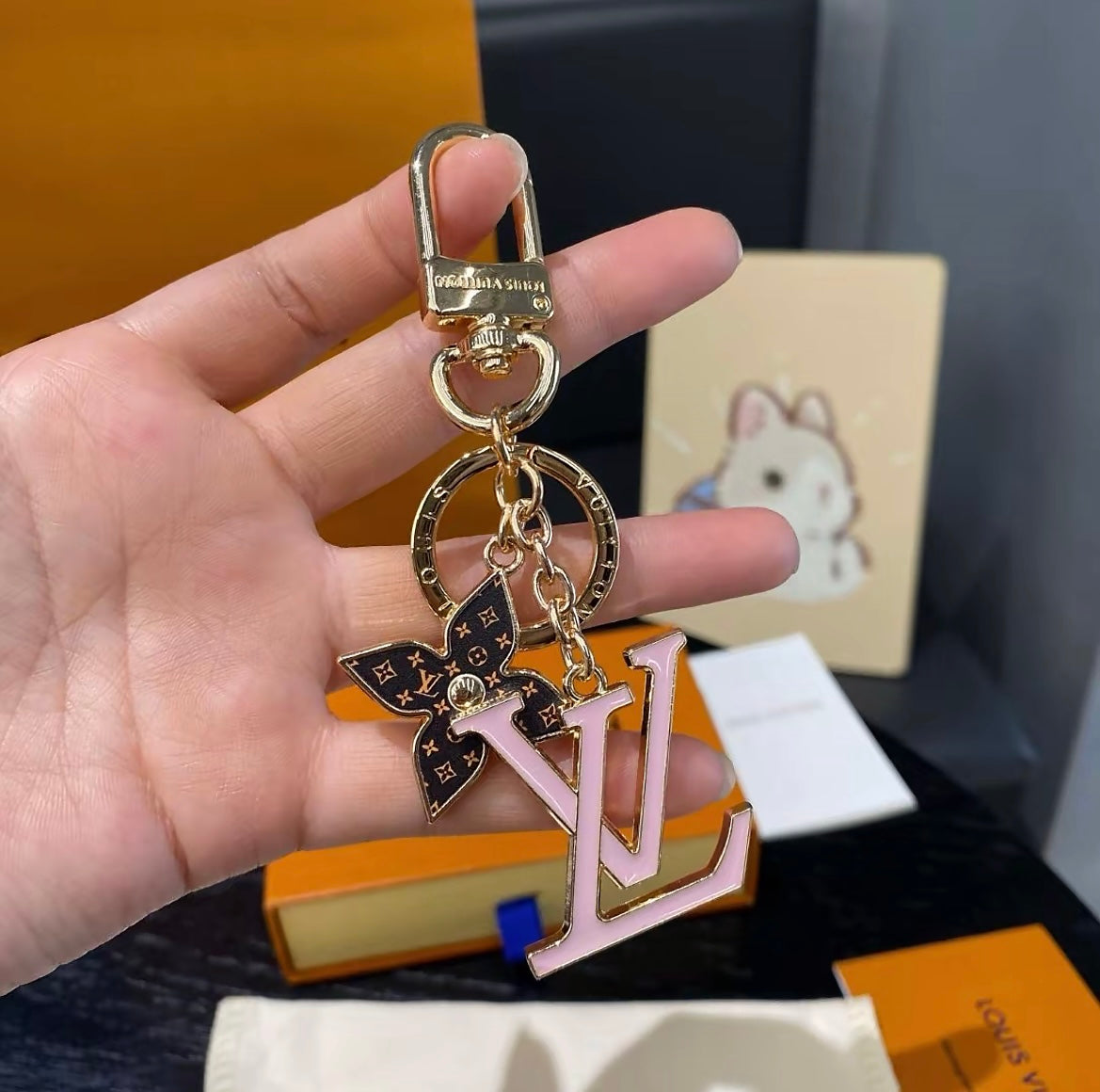 ✨LV-Inspired Keychain – Elevate Your Bag Instantly!
