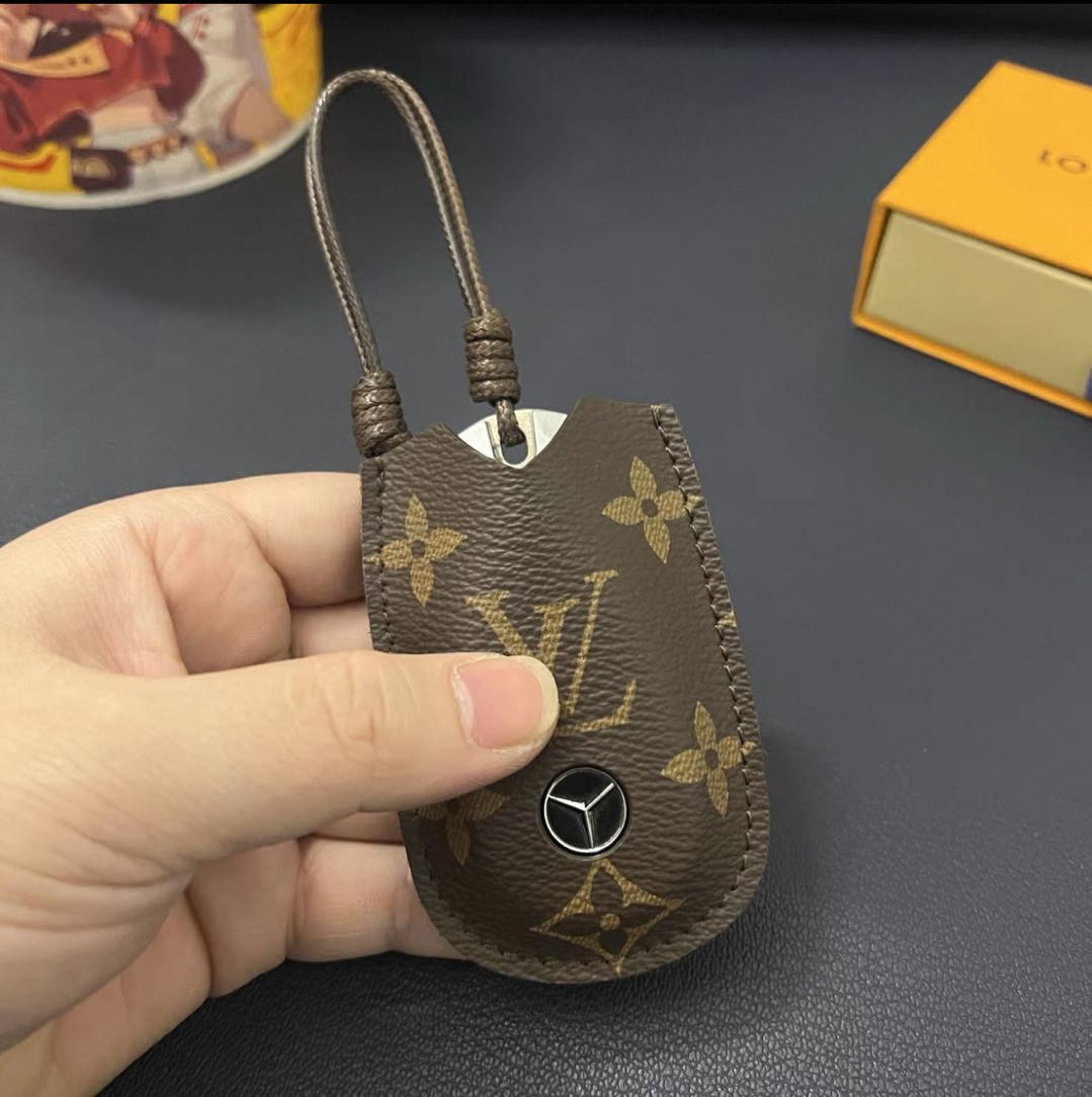 Luxury Key Case That Turns Heads — Upgrade Your Drive-Benz