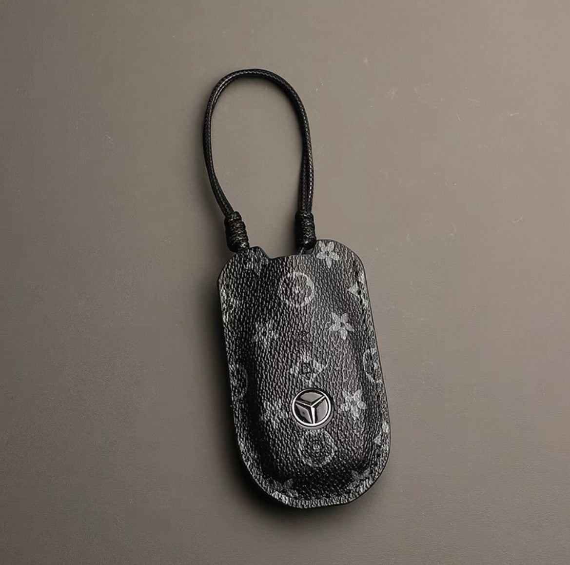 Luxury Key Case That Turns Heads — Upgrade Your Drive-Benz