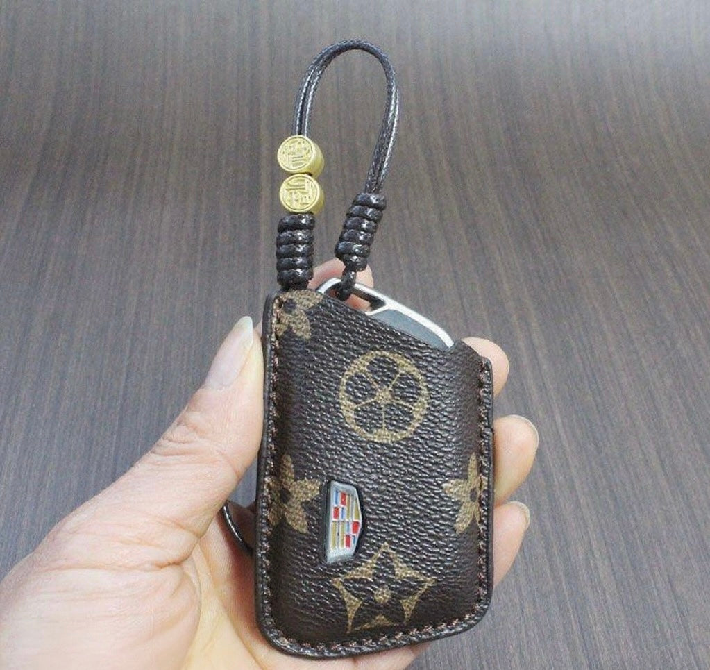 Luxury Leather Smart Key Cover – Designed for Audi, BMW, Benz & VW 🚗✨