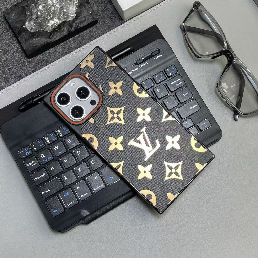 Square - Shaped Magnetic iPhone Case