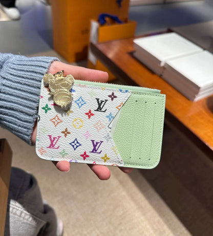 L$V-Inspired Card Holder Wallet: Chic & Functional!