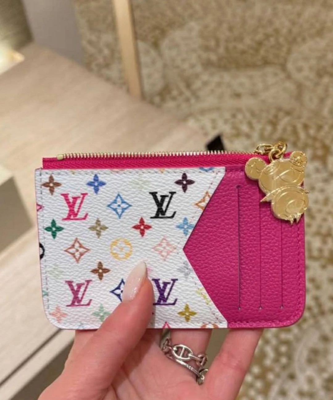 L$V-Inspired Card Holder Wallet: Chic & Functional!