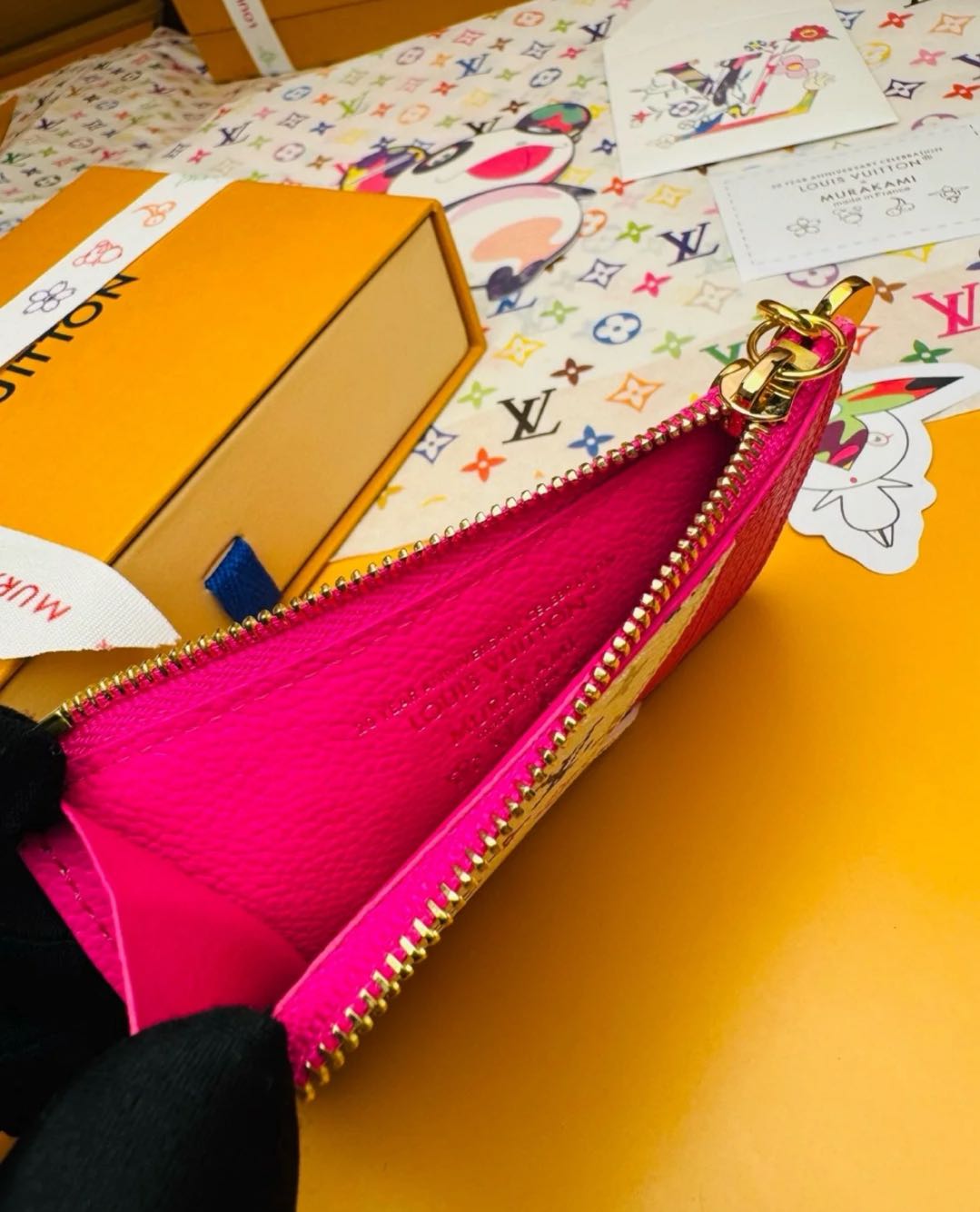 L$V-Inspired Card Holder Wallet: Chic & Functional!